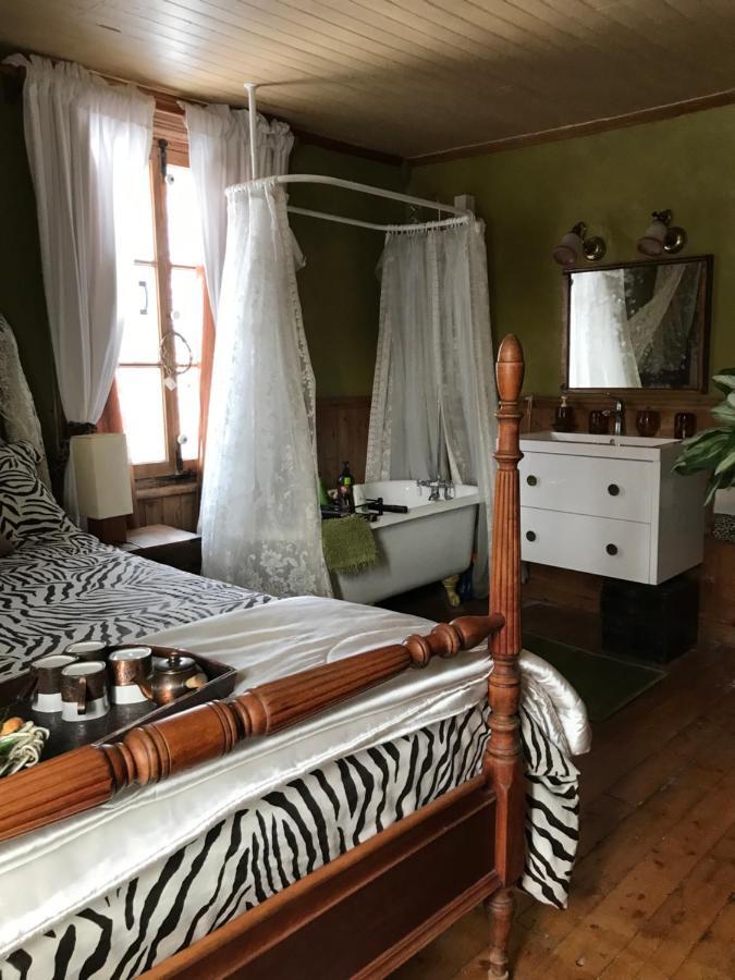Gite Au Toit Bleu Bed and Breakfast Sainte-Famille Exterior foto