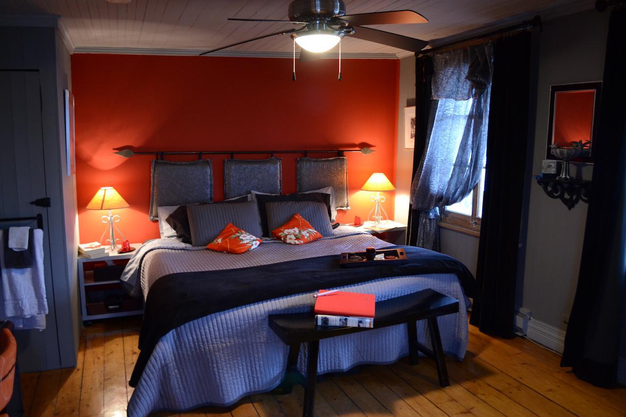 Gite Au Toit Bleu Bed and Breakfast Sainte-Famille Habitación foto